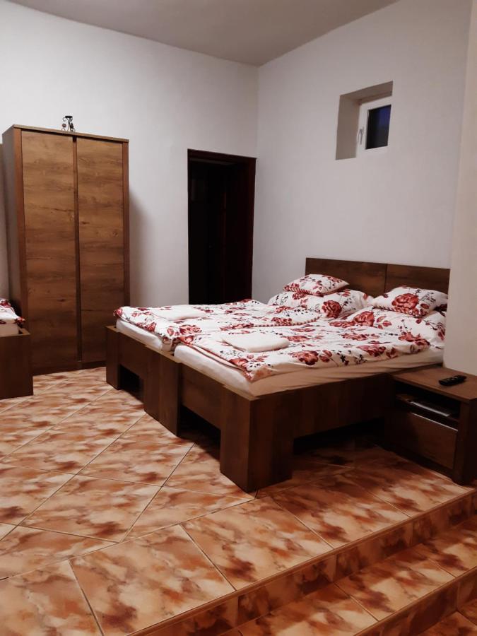 Helga Apartman Makó Extérieur photo
