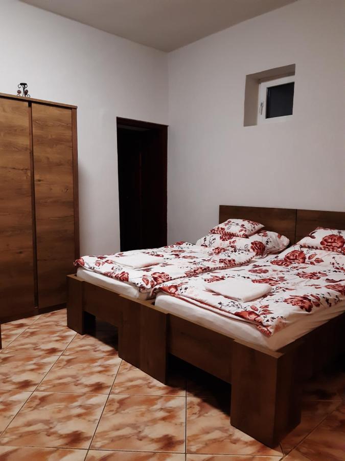 Helga Apartman Makó Extérieur photo