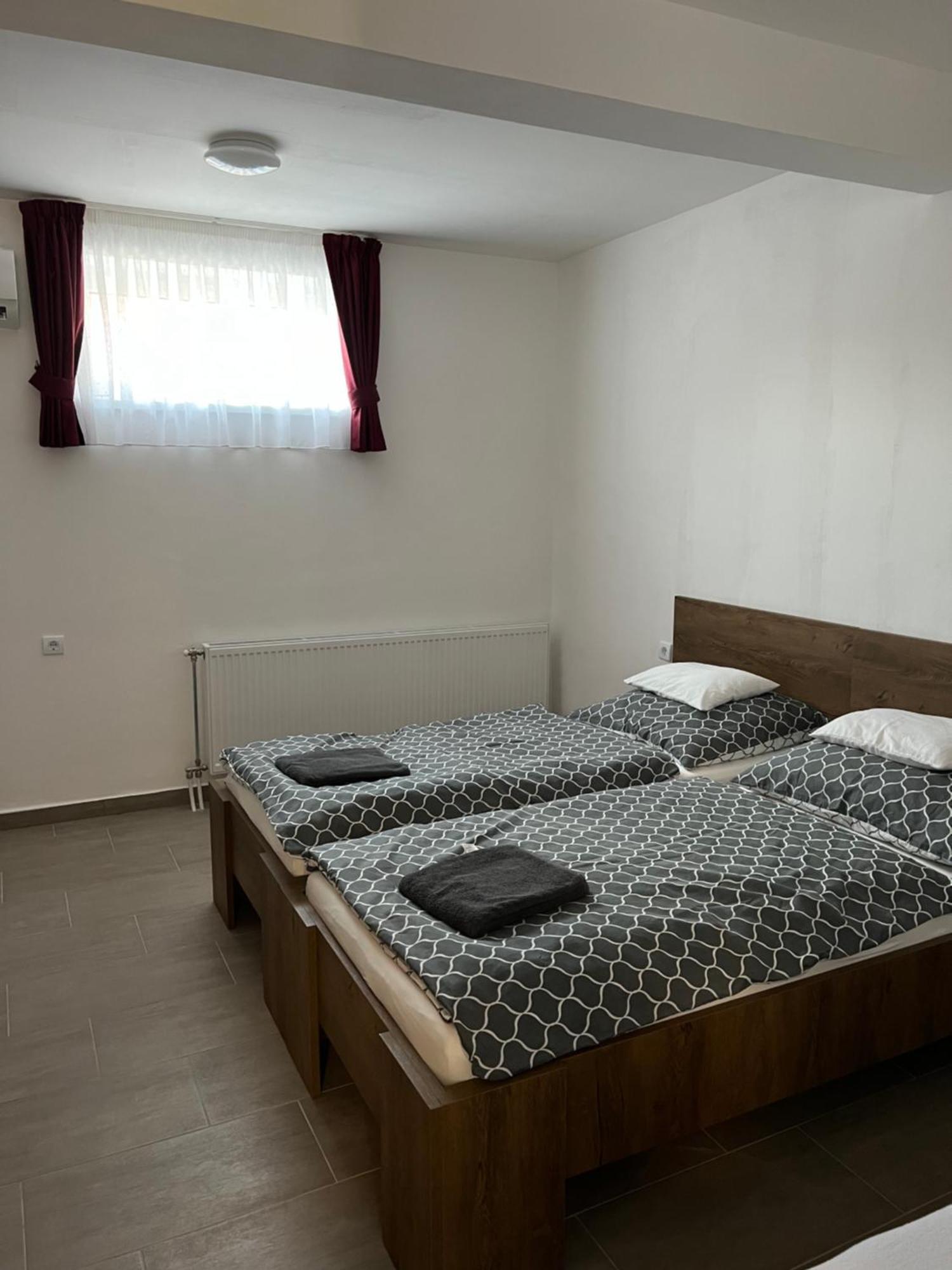 Helga Apartman Makó Extérieur photo