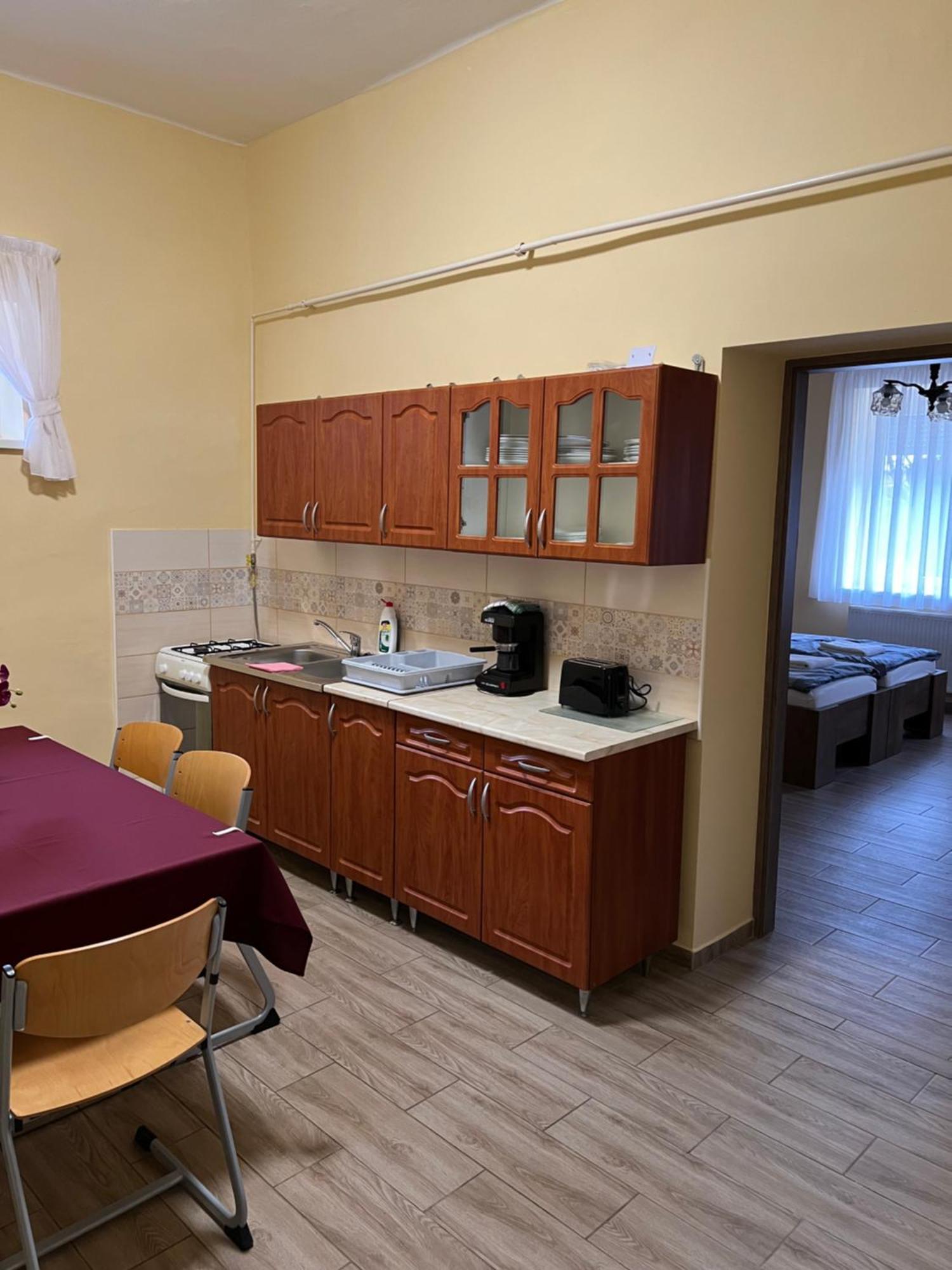 Helga Apartman Makó Extérieur photo